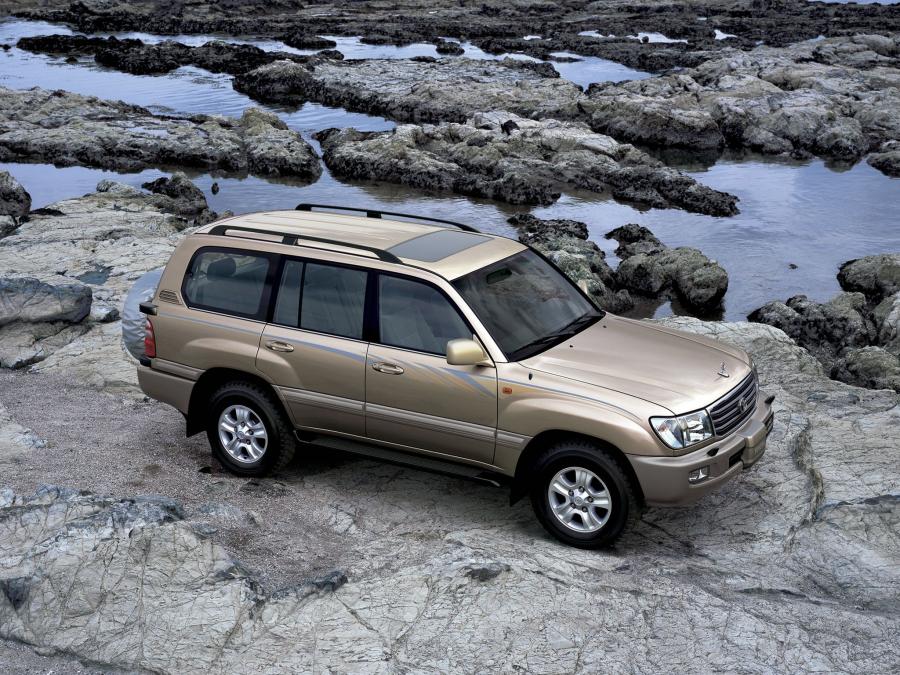 Toyota Land Cruiser 100 VX-R 2002 года  (UAE) (фото 2 из 3)